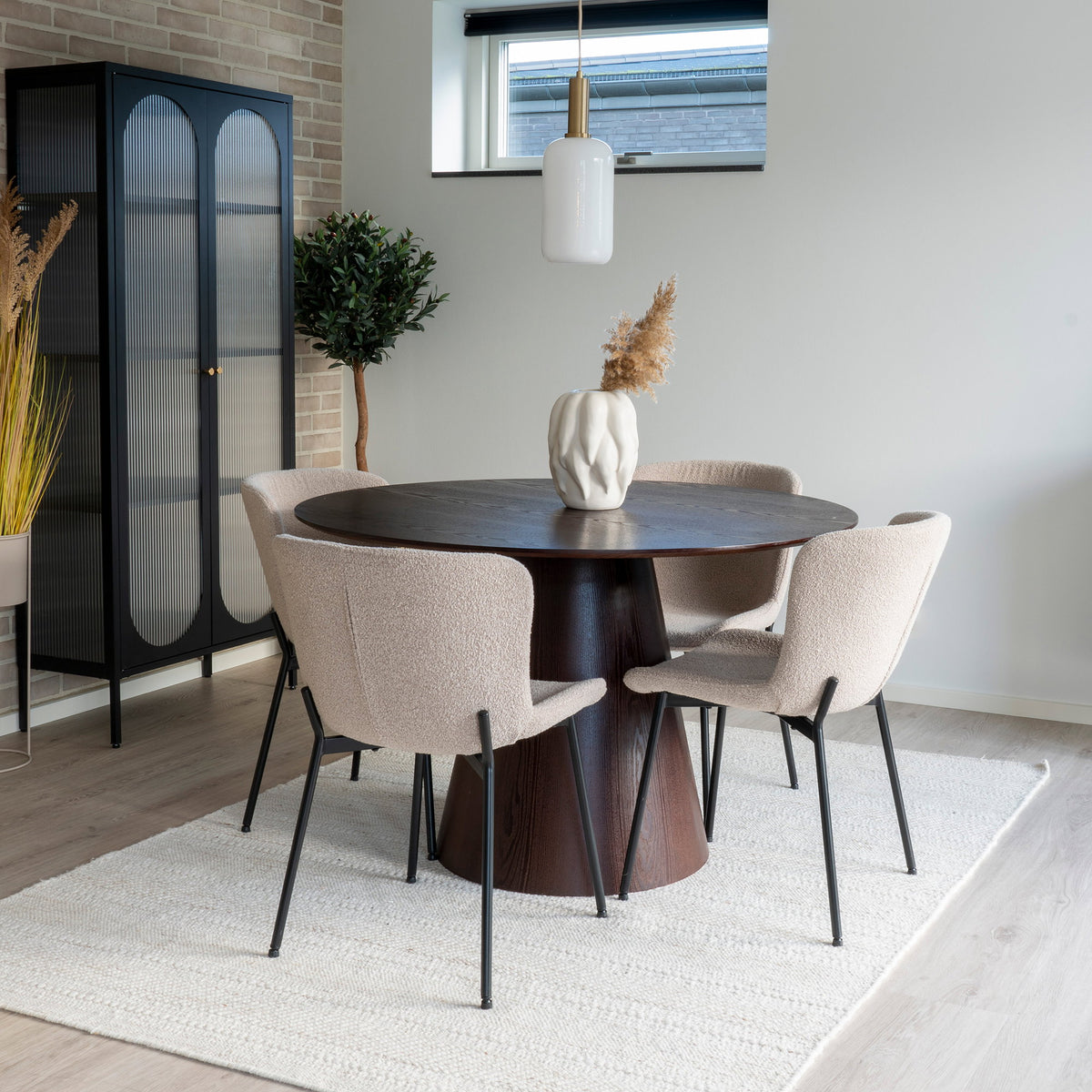 Palle & Elina Essgruppe mit 4 Stühlen – Dunkelbraun/Beige – Ansicht 2