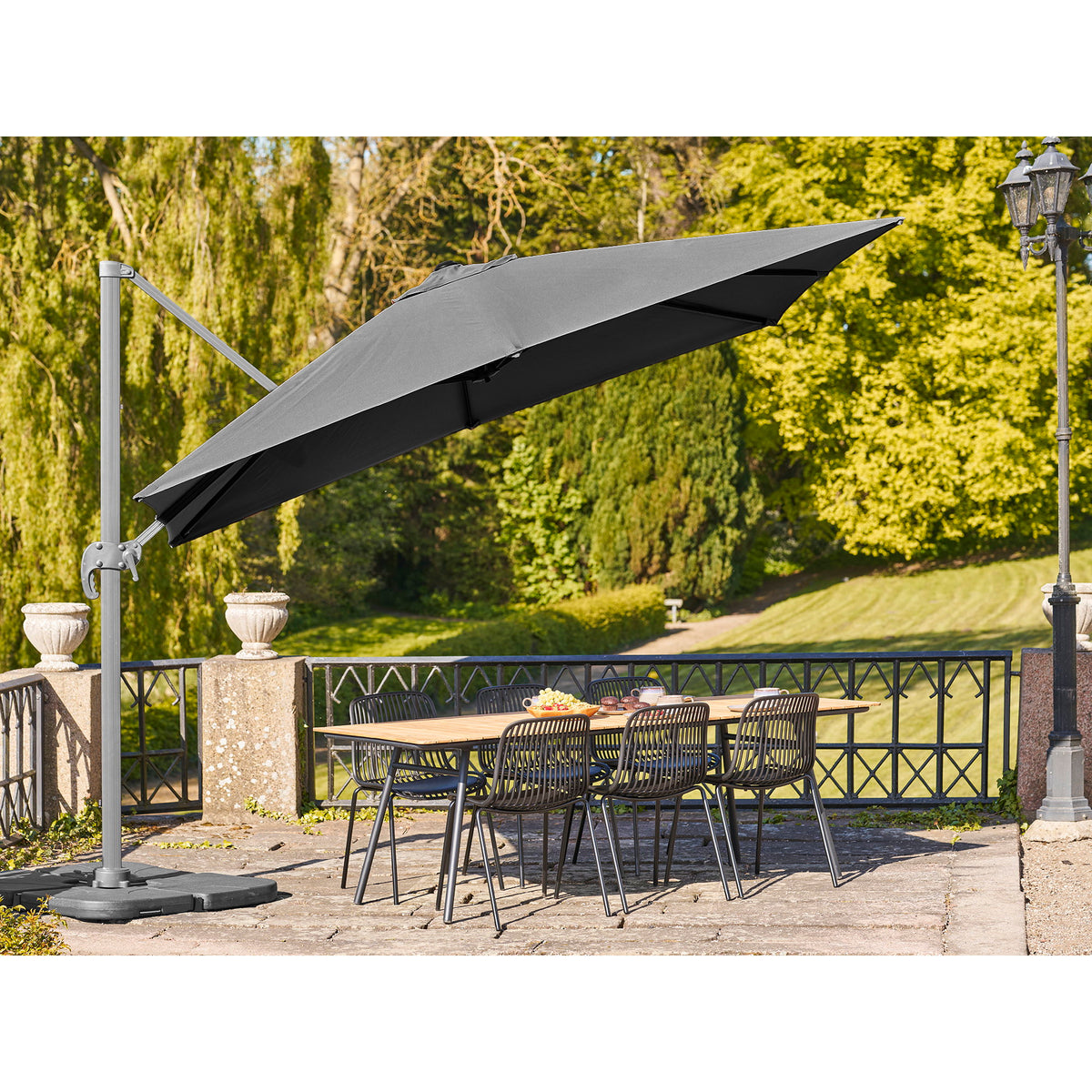 Tara Ampelschirm inkl. Schirmständer – Polyester Schwarz, 295 × 295 cm – Ansicht 7