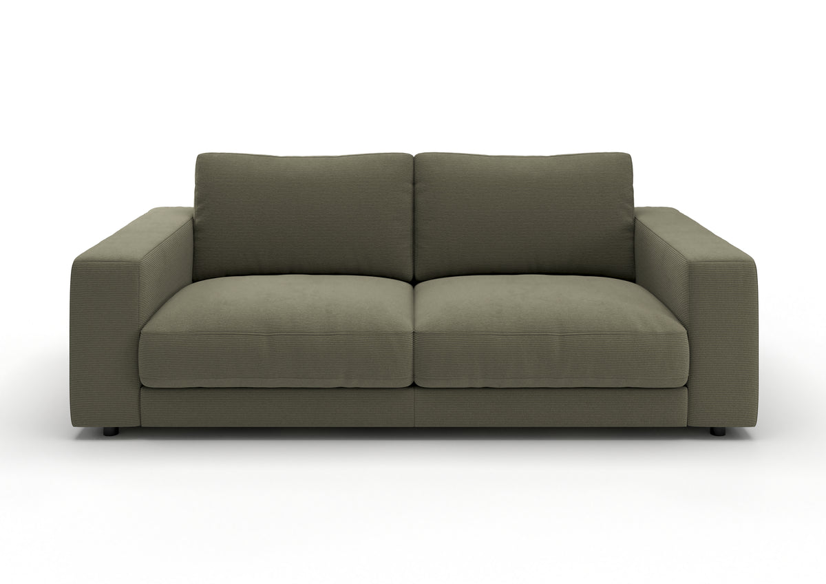 Skagen 2-Sitzer-Sofa in Feincord Oliv – Ansicht von vorn