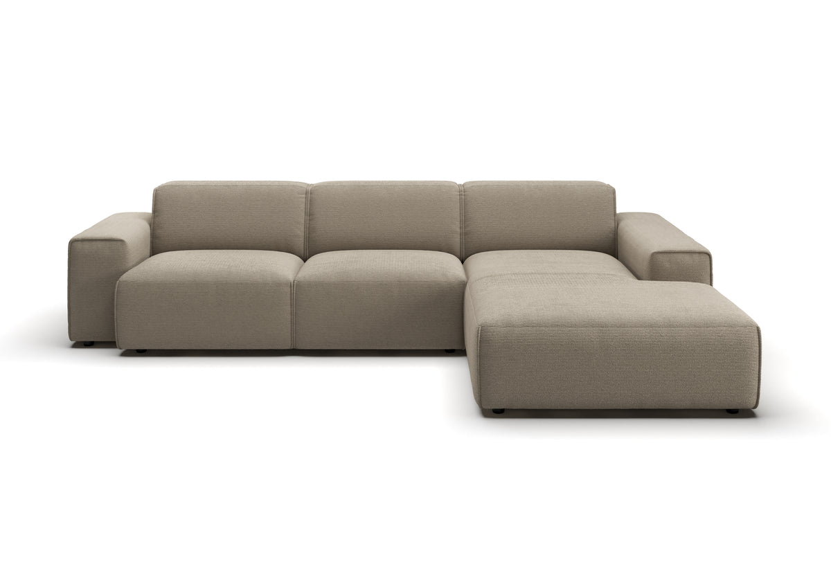 Lund Ecksofa mit Ottomane in Feincord Sand, Ottomane rechts – Ansicht von vorn